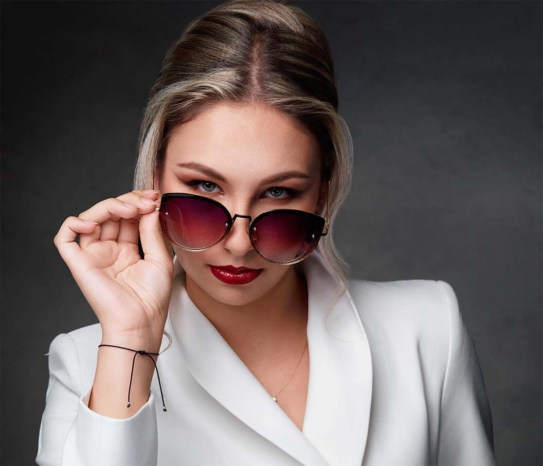 Atmosférické beauty focení s přirozeným výrazem a kvalitním líčením.